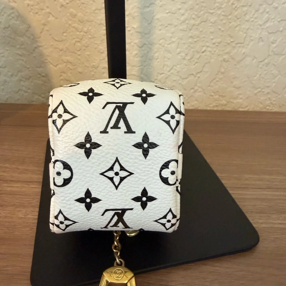 LOUIS VUITTON Monogram Giant Portemonnaie Cube Mini Cube Coin Bag Key Charm